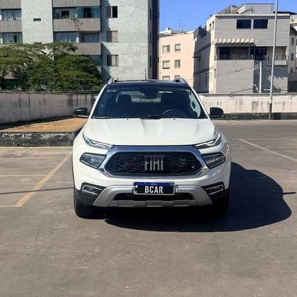 FIAT TORO 2.0 16V TURBO DIESEL VOLCANO 4WD AT9 FIAT TORO 2.0 16V TURBO DIESEL VOLCANO 4WD AT9